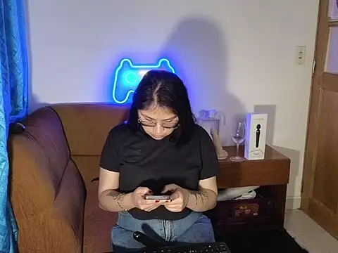 Caroll Luna online show from December 2024 01:25:01 AM