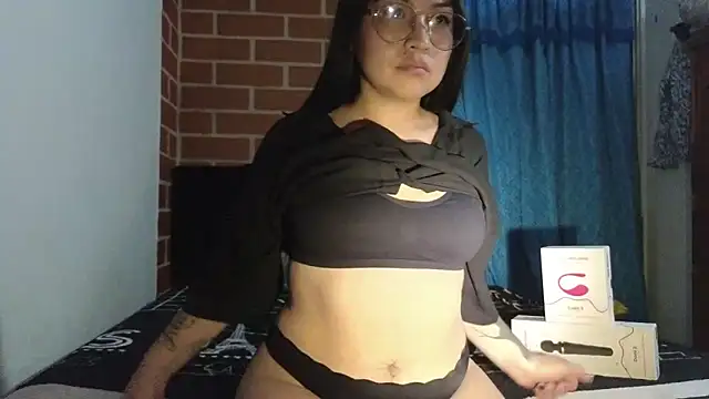 Caroll Luna online show from March 2025 04:23:02 AM