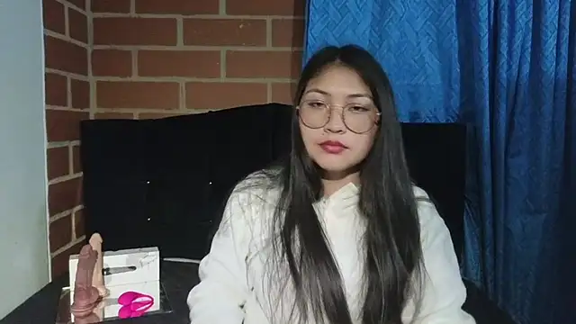 Caroll Luna online show from March 2025 11:53:02 PM