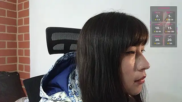 Caroll Luna online show from October 2025 06:09:01 PM