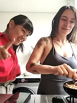 Caroll Luna online show from October 2025 07:38:01 PM