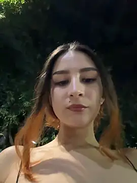 Mon Cherry online show from October 2025 01:11:01 AM