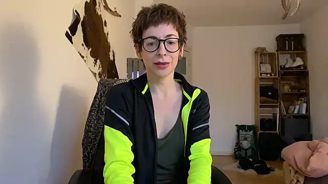 secretly naked online show from February 2025 03:46:01 PM