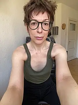 secretly naked online show from March 2025 01:19:02 PM