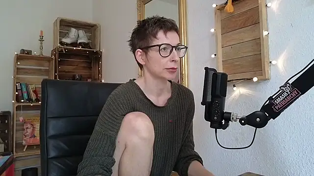 secretly naked online show from September 2025 01:02:01 PM