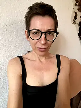 secretly naked online show from September 2025 04:52:01 PM