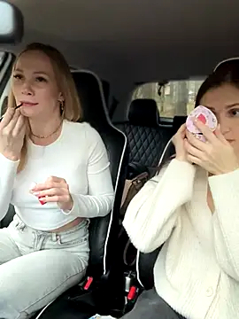 Snapshot of LavenderHot chatting on October 2025 01:46:02 AM LavenderHot online show from October 2025 01:46:02 AM