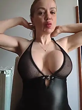 Snapshot of eva_ragazzadolce chatting on June 2026 12:10:02 PM eva ragazzadolce online show from June 2026 12:10:02 PM