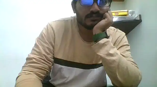 Snapshot of naughtymike0007 chatting on January 2025 05:26:02 PM naughtymike0007 online show from January 2025 05:26:02 PM