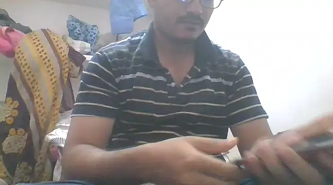 Snapshot of naughtymike0007 chatting on January 2025 04:18:02 AM naughtymike0007 online show from January 2025 04:18:02 AM