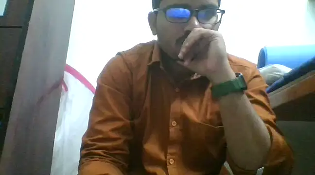 Snapshot of naughtymike0007 chatting on January 2025 06:38:02 AM naughtymike0007 online show from January 2025 06:38:02 AM