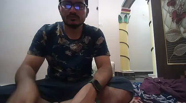 Snapshot of naughtymike0007 chatting on January 2025 02:02:02 PM naughtymike0007 online show from January 2025 02:02:02 PM