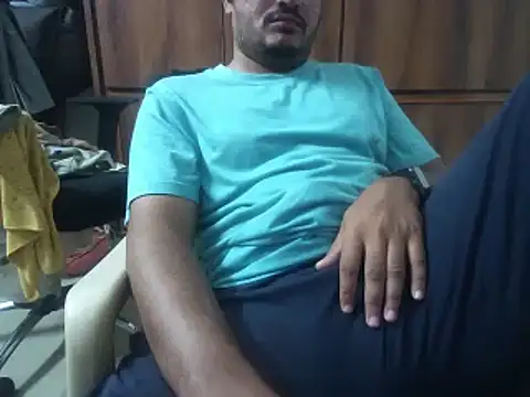 naughtymike0007 online show from October 2025 04:47:01 PM