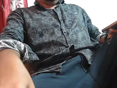 naughtymike0007 online show from April 2026 02:03:02 PM