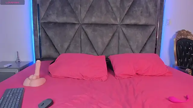 Deiisy Queen online show from March 2025 07:28:02 PM