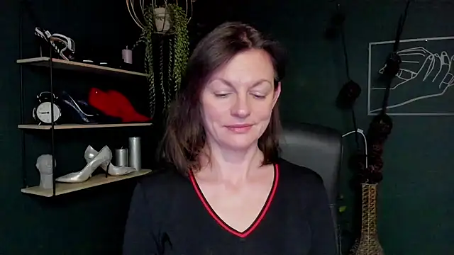 VivianWILD online show from March 2025 09:33:02 AM