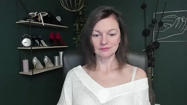 VivianWILD online show from September 2025 06:18:02 AM