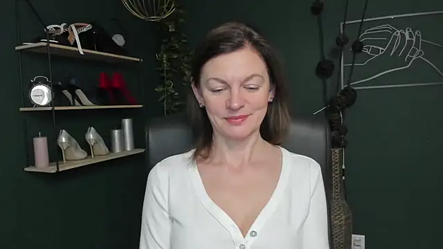 VivianWILD online show from October 2025 05:52:01 AM