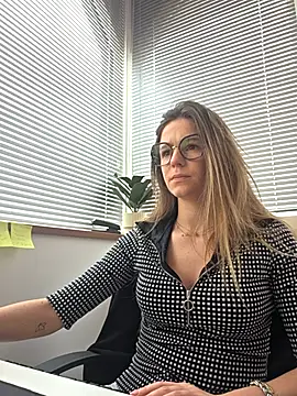 lucie mehott online show from February 2026 09:54:01 AM