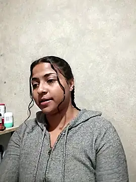 Giselabrunette25 online show from November 2025 10:14:02 AM