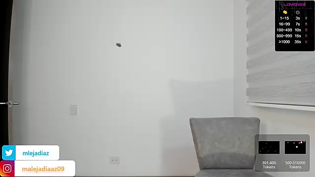 Snapshot of MalejaDiaz_ chatting on December 2024 12:27:02 PM MalejaDiaz online show from December 2024 12:27:02 PM