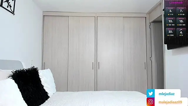 Snapshot of MalejaDiaz_ chatting on February 2025 03:28:02 PM MalejaDiaz online show from February 2025 03:28:02 PM