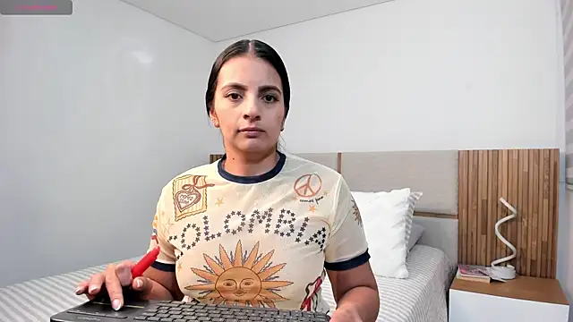Snapshot of MalejaDiaz_ chatting on July 2026 09:54:02 PM MalejaDiaz online show from July 2026 09:54:02 PM