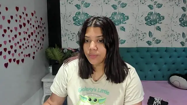 Snapshot of LindaBreeS chatting on January 2025 12:53:01 PM LindaBreeS online show from January 2025 12:53:01 PM
