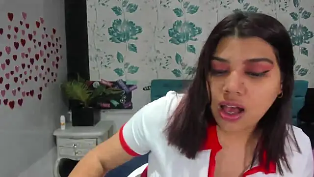 Snapshot of LindaBreeS chatting on January 2025 04:10:01 PM LindaBreeS online show from January 2025 04:10:01 PM