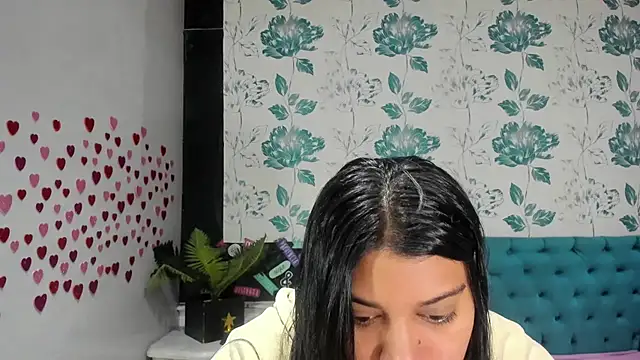 Snapshot of LindaBreeS chatting on January 2025 01:52:01 PM LindaBreeS online show from January 2025 01:52:01 PM
