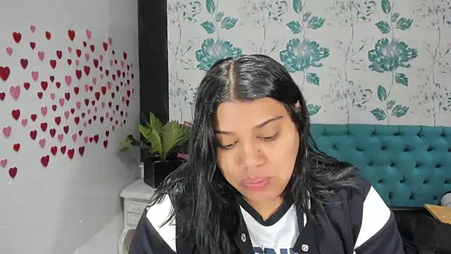 Snapshot of LindaBreeS chatting on February 2025 01:51:02 PM LindaBreeS online show from February 2025 01:51:02 PM