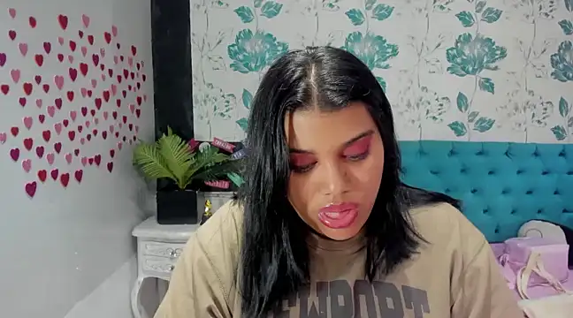 Snapshot of LindaBreeS chatting on February 2025 08:13:01 PM LindaBreeS online show from February 2025 08:13:01 PM
