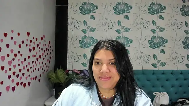 Snapshot of LindaBreeS chatting on February 2025 01:54:02 PM LindaBreeS online show from February 2025 01:54:02 PM