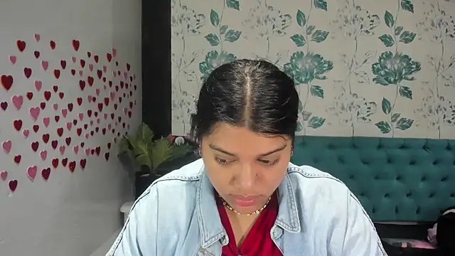 Snapshot of LindaBreeS chatting on February 2025 01:48:02 PM LindaBreeS online show from February 2025 01:48:02 PM