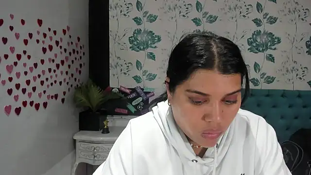 Snapshot of LindaBreeS chatting on February 2025 05:09:02 PM LindaBreeS online show from February 2025 05:09:02 PM