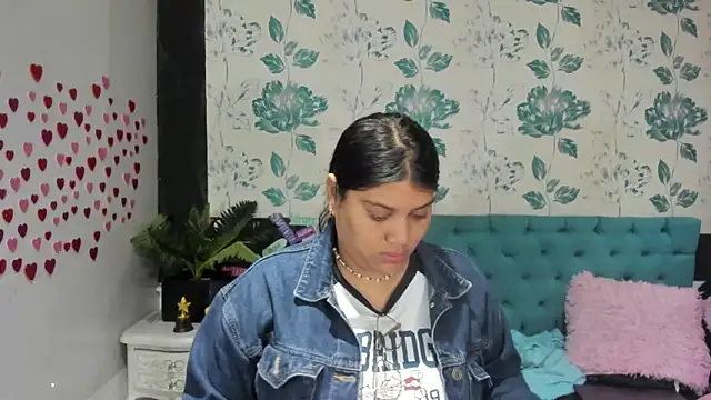 Snapshot of LindaBreeS chatting on February 2025 01:49:02 PM LindaBreeS online show from February 2025 01:49:02 PM