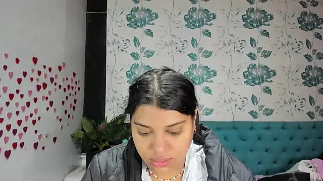 Snapshot of LindaBreeS chatting on March 2025 02:21:02 PM LindaBreeS online show from March 2025 02:21:02 PM