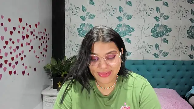 Snapshot of LindaBreeS chatting on March 2025 09:27:01 PM LindaBreeS online show from March 2025 09:27:01 PM