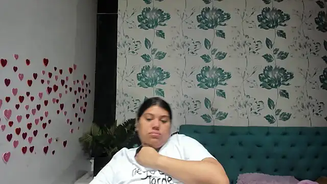 Snapshot of LindaBreeS chatting on March 2025 01:06:01 PM LindaBreeS online show from March 2025 01:06:01 PM