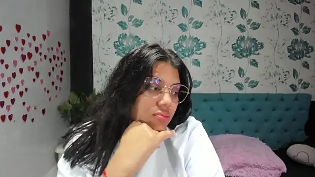 Snapshot of LindaBreeS chatting on March 2025 04:12:02 PM LindaBreeS online show from March 2025 04:12:02 PM