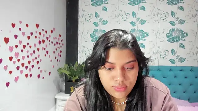 Snapshot of LindaBreeS chatting on March 2025 06:25:01 PM LindaBreeS online show from March 2025 06:25:01 PM