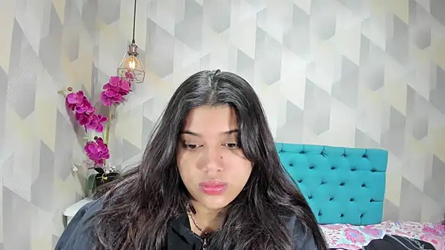 Snapshot of LindaBreeS chatting on September 2025 02:22:01 AM LindaBreeS online show from September 2025 02:22:01 AM