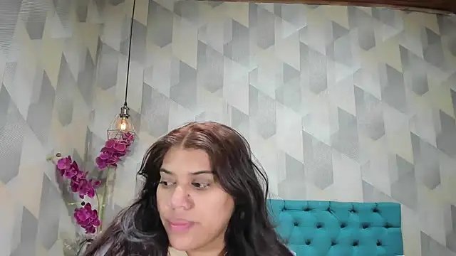 Snapshot of LindaBreeS chatting on September 2025 04:00:01 AM LindaBreeS online show from September 2025 04:00:01 AM