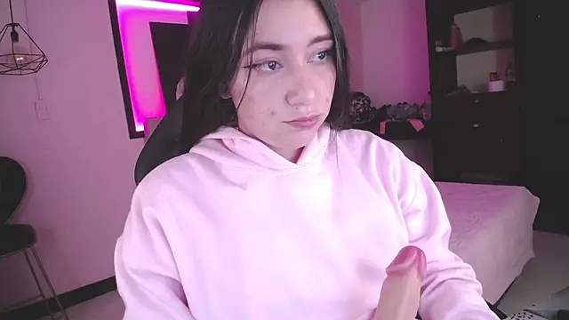 Andrea Ramos online show from December 2024 07:06:02 AM