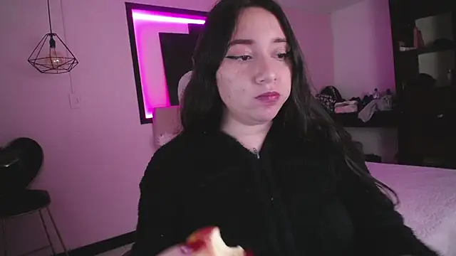 Andrea Ramos online show from December 2024 08:26:01 AM