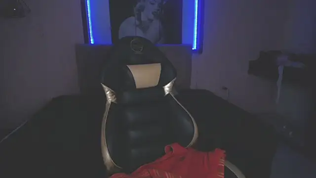 Andrea Ramos online show from October 2025 06:52:01 PM