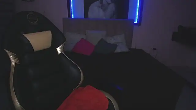 Andrea Ramos online show from October 2025 08:32:02 PM