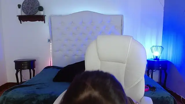 elena detroya online show from January 2025 06:23:01 PM