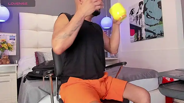 THIAGOXBIG online show from December 2024 09:58:02 PM