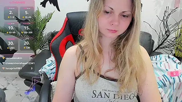 SmilingEmily  online show from December 2024 03:58:01 AM